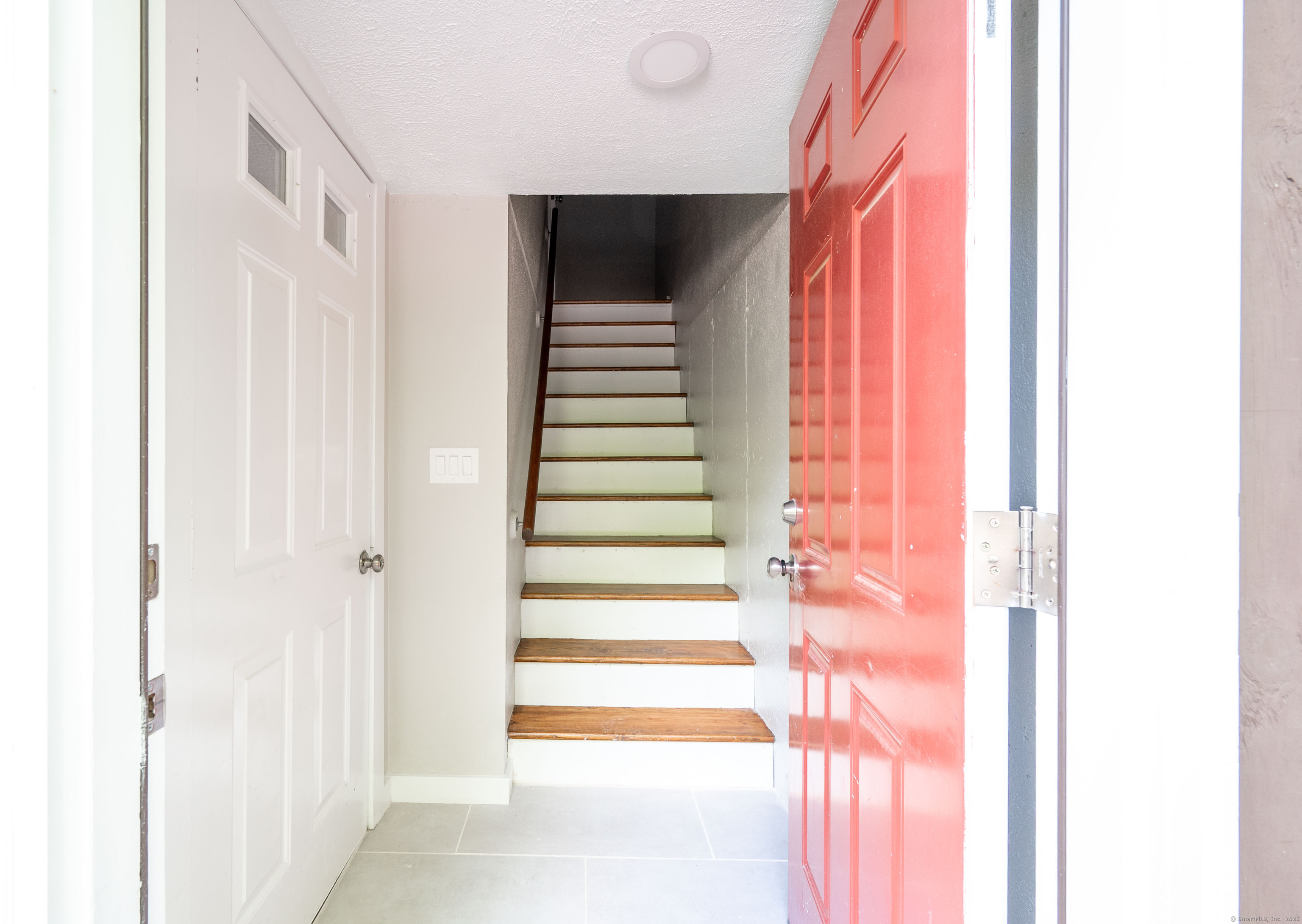 Property Photo: 239 Old Farms Road Apt 15B CT 06001