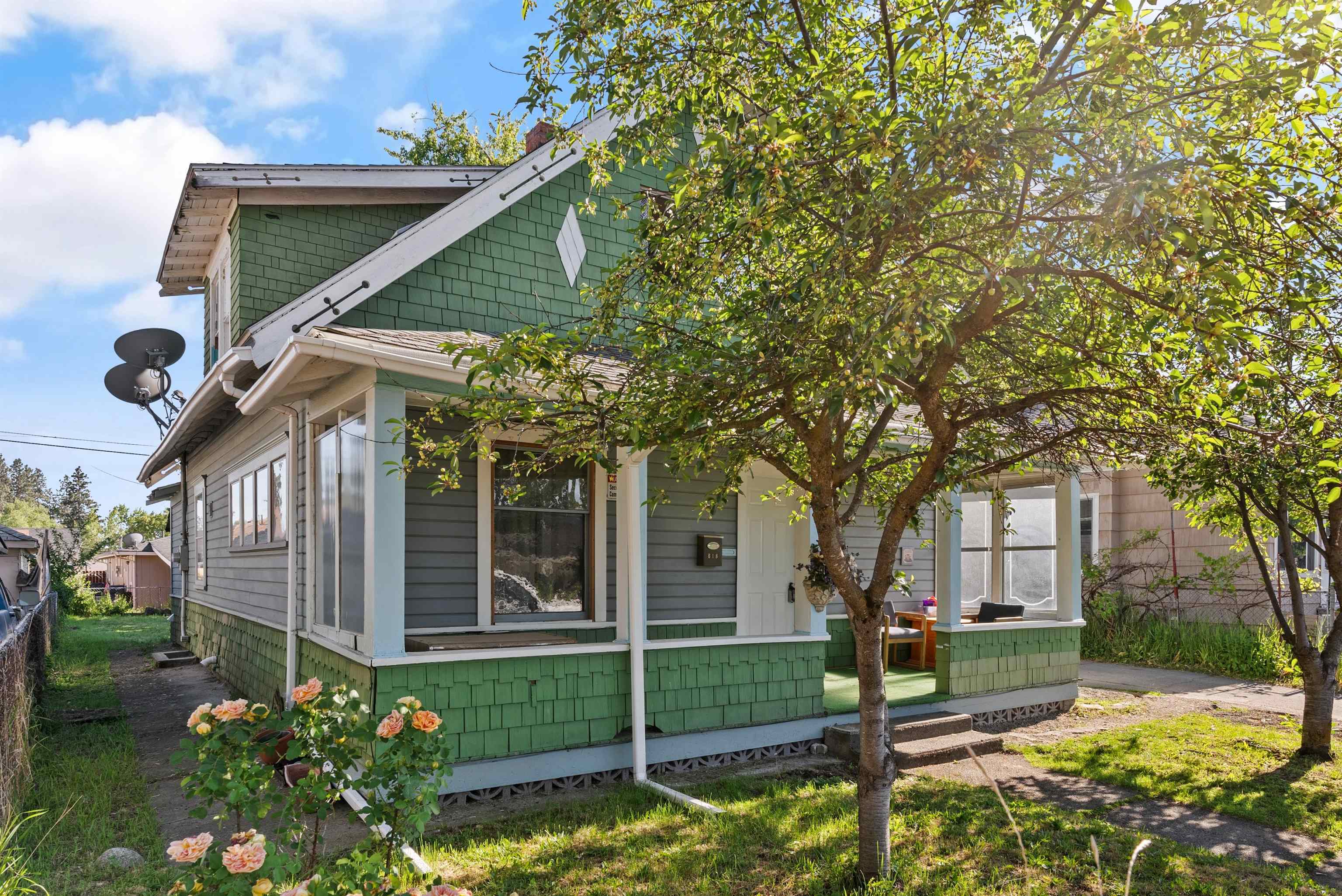 Property Photo: 618 E Broad Ave WA 99207