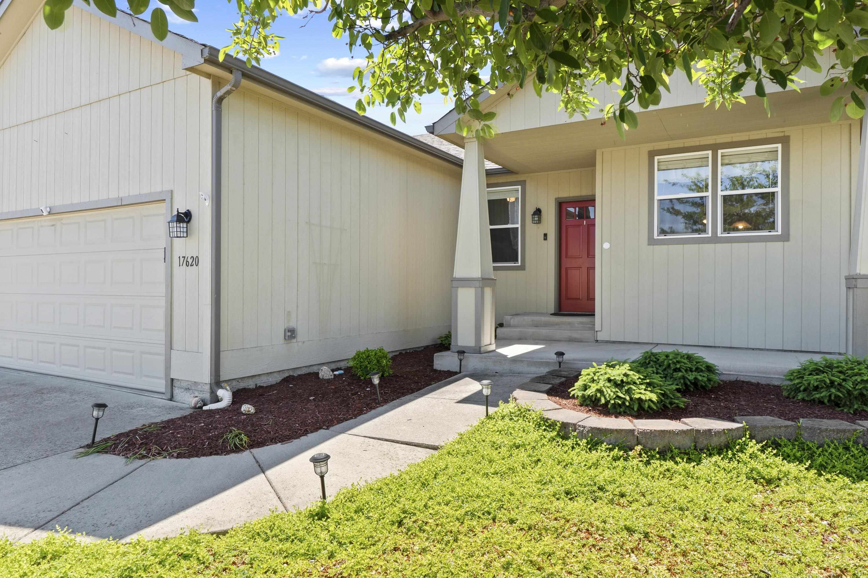 Property Photo:  17620 E 3rd Ln  WA 99016 
