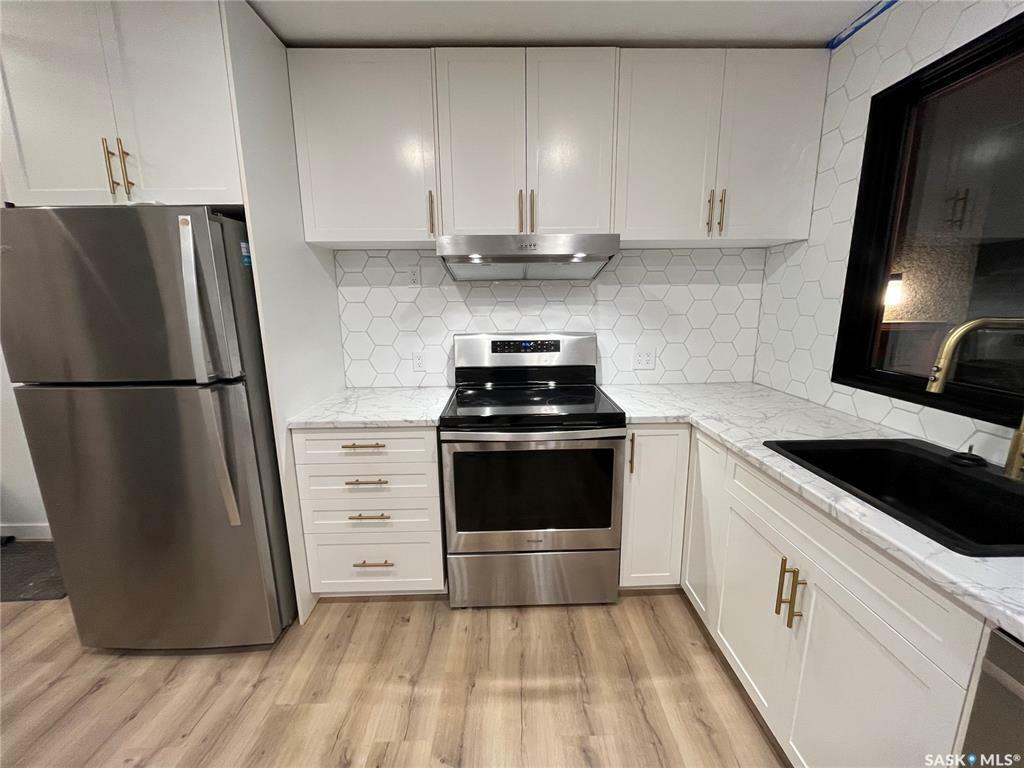 Property Photo: 706 Main Street SK S0K 4L0