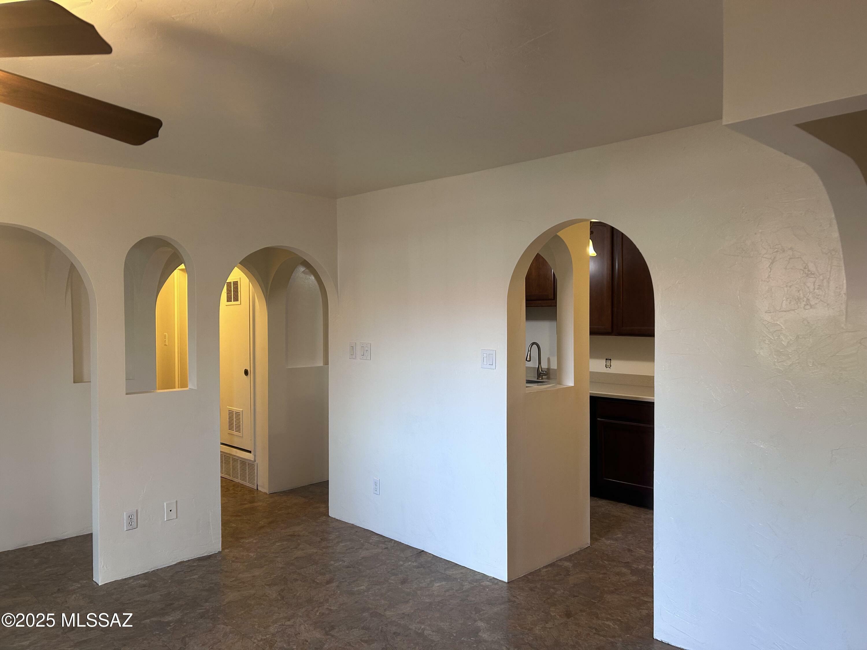 Property Photo: 6335 N Barcelona Lane 713 AZ 85704