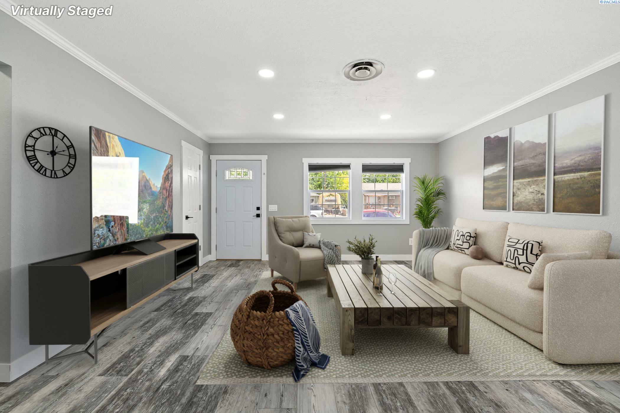 Property Photo: 1033 Willard Ave WA 99354