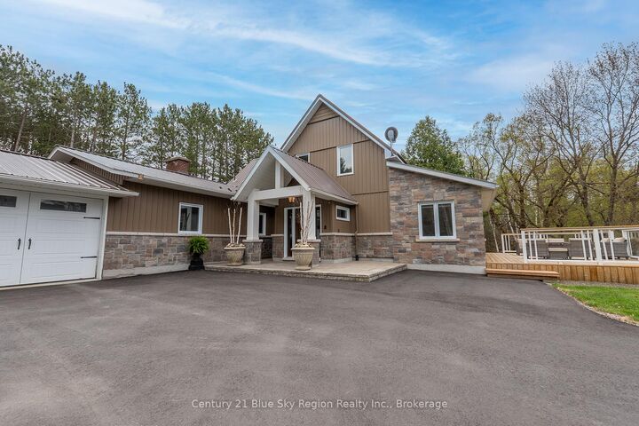 Property Photo:  54 Chadbourne Drive  ON P1B 8G2