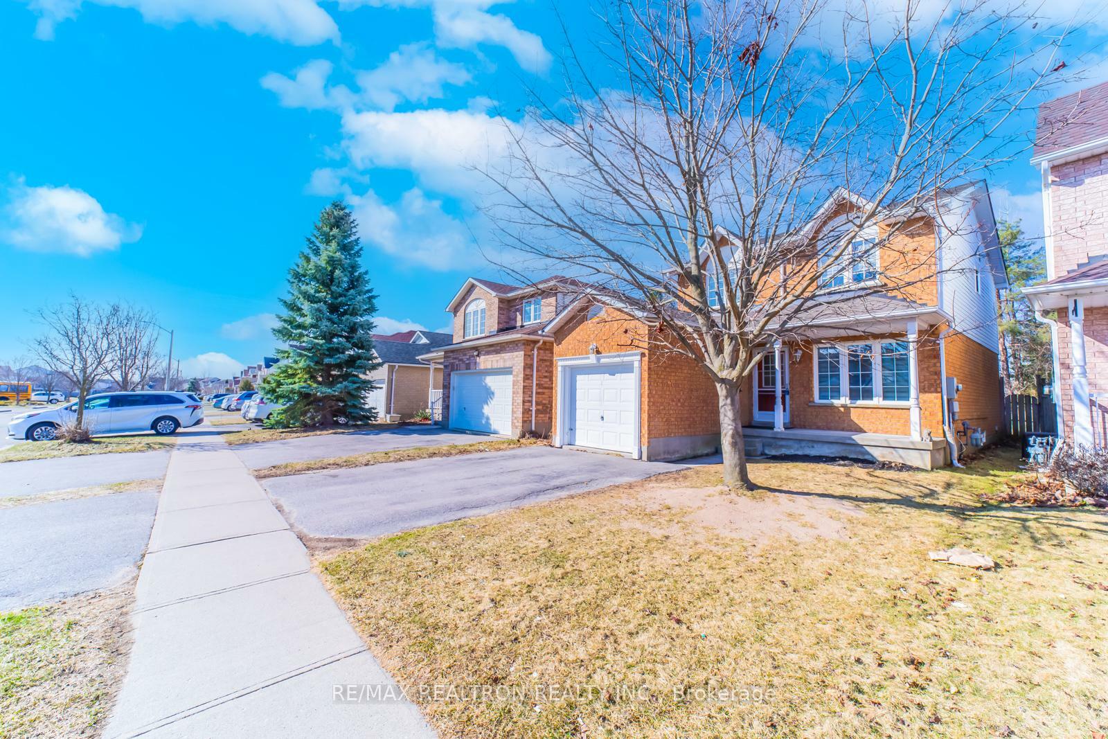 Property Photo: 1891 Dalhousie Crescent ON L1G 8C4