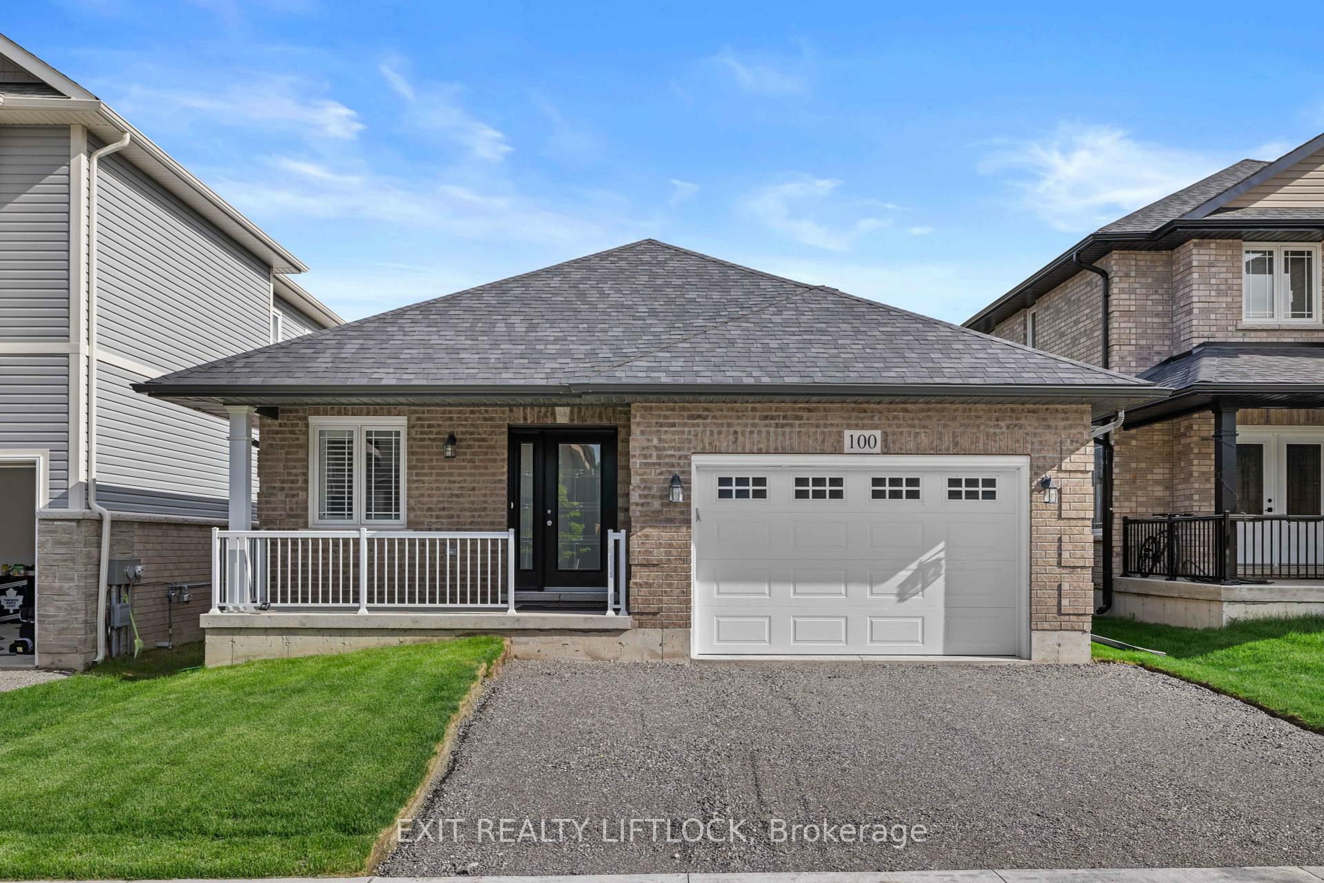 Property Photo: 100 York Drive ON K9K 0H7