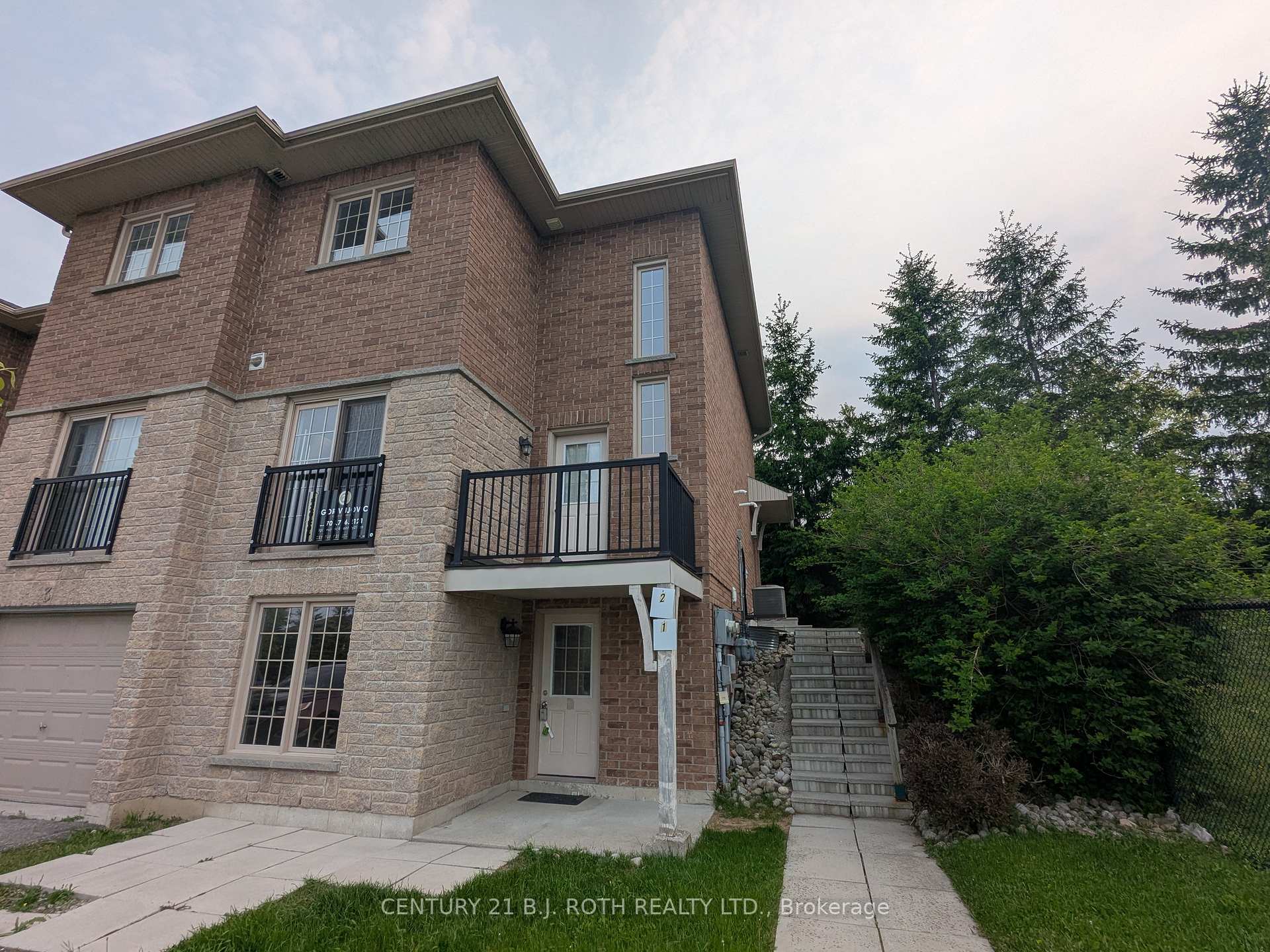 175 Stanley Street 2  Barrie ON L4M 0G2 photo