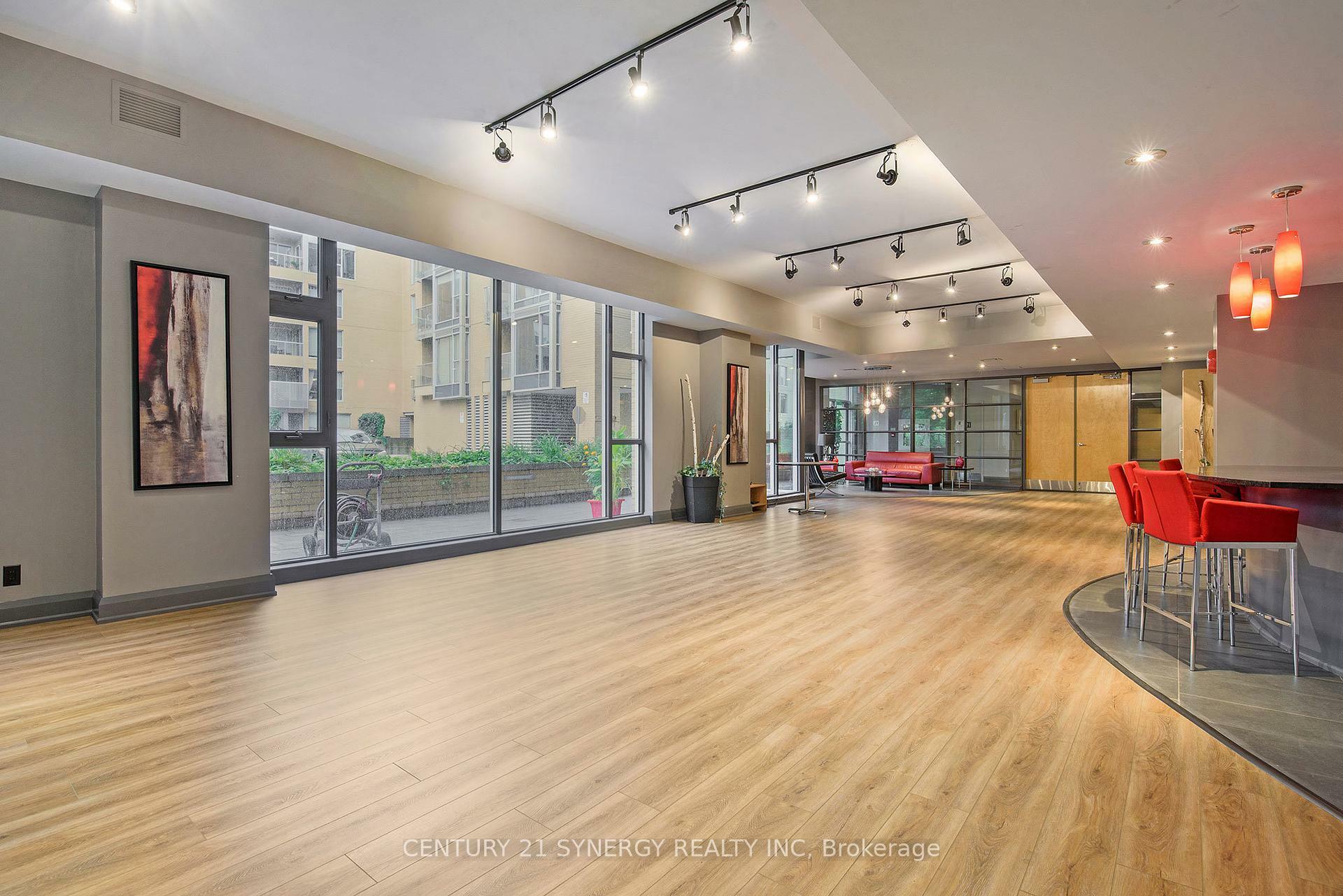 Property Photo: 200 Lett Street 1001 ON K1R 0A7