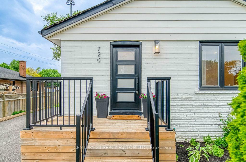 Property Photo: 720 Gilbert Street W ON L1N 1S2