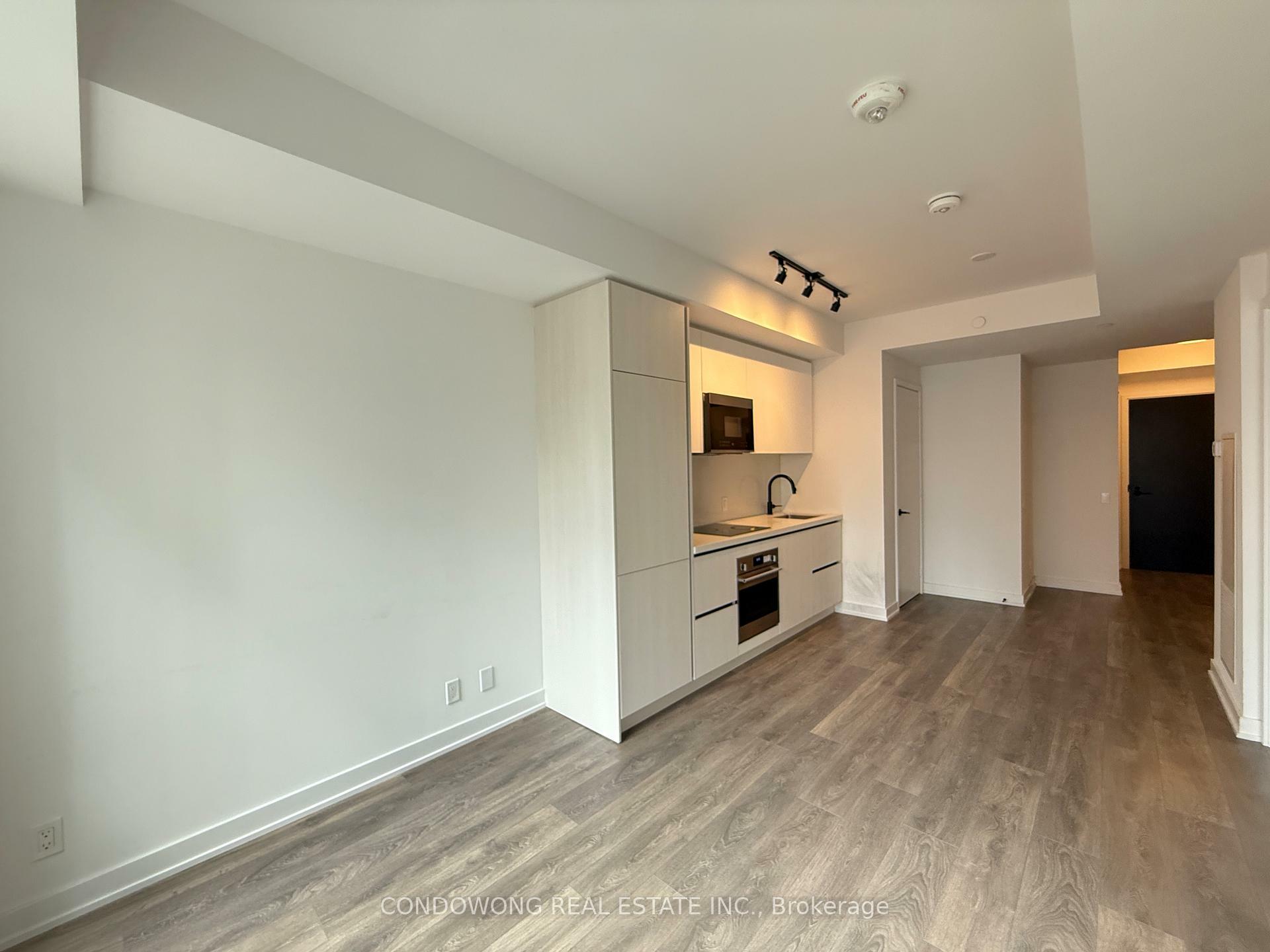 Property Photo: 108 Peter Street 1108 ON M5V 0W2