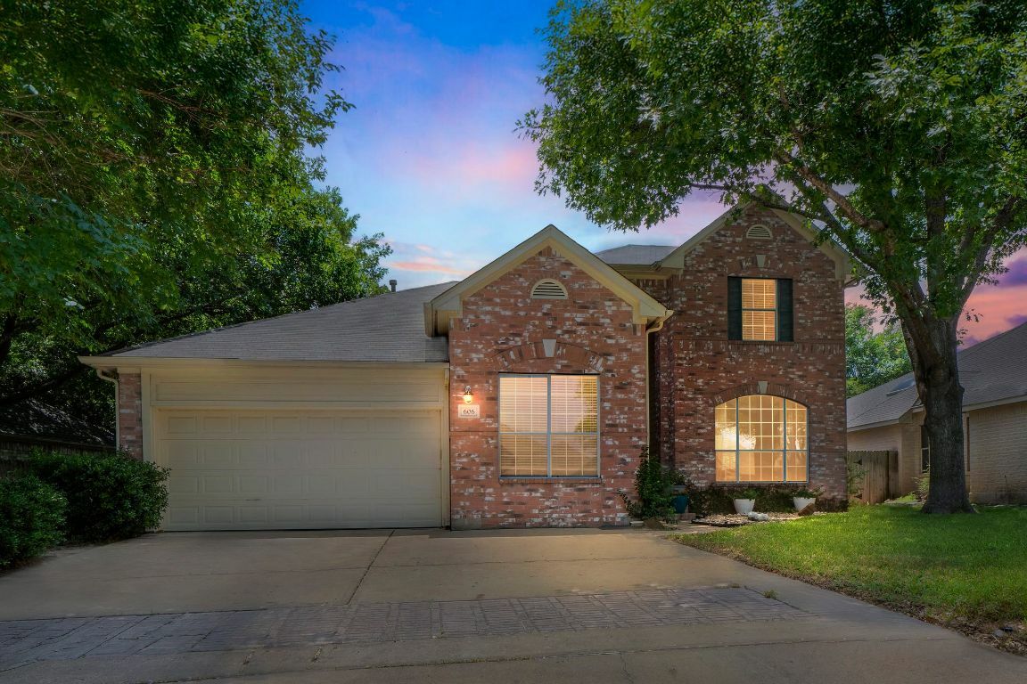 Property Photo: 606 Indian Run Drive TX 78660