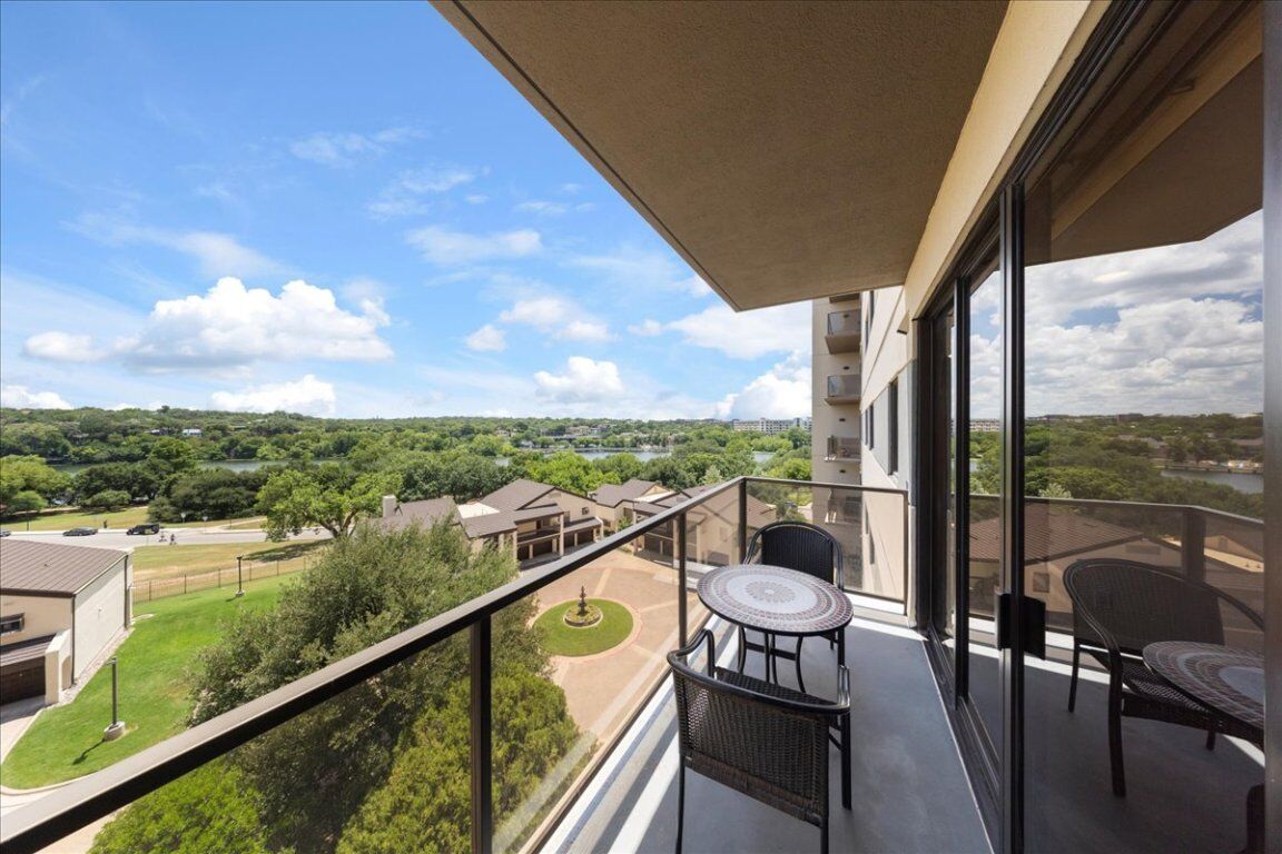 Property Photo: 40 N Interstate Hwy 35 6B3 TX 78701