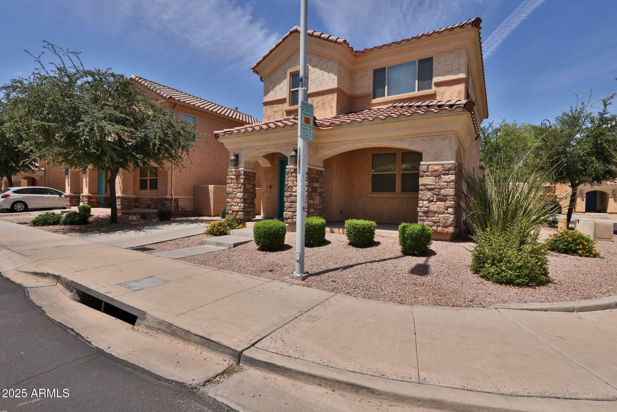 Property Photo: 1416 S Terrace Road AZ 85281