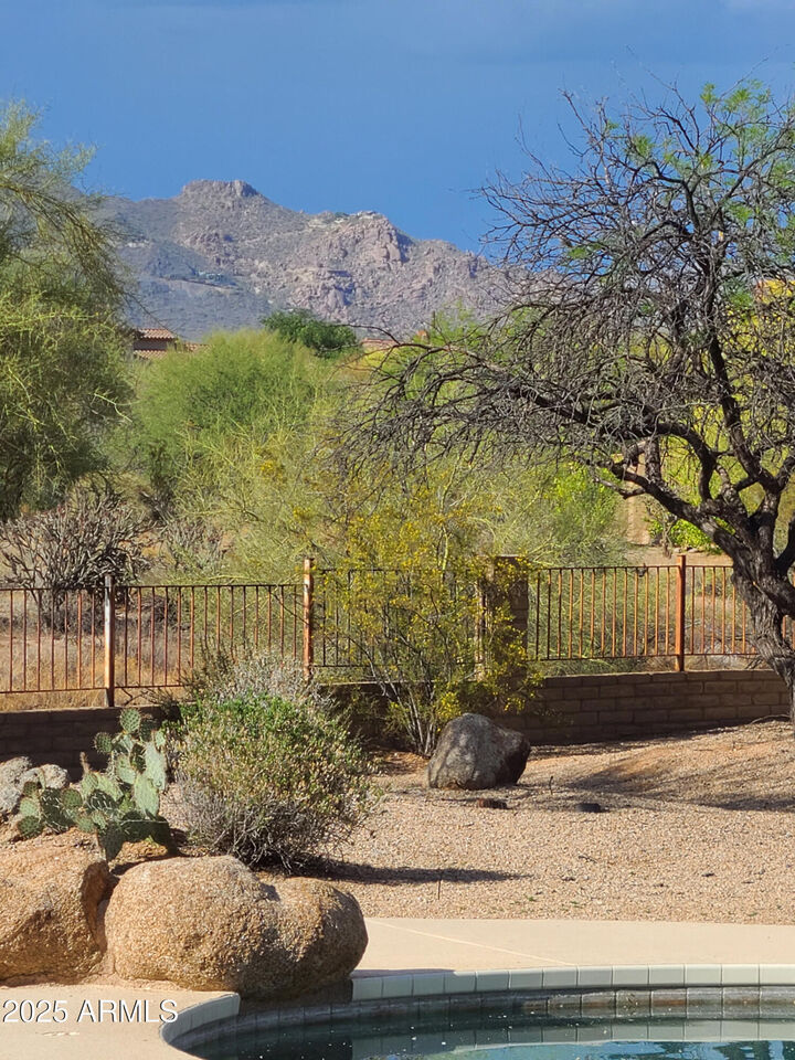 Property Photo:  5141 E Rancho Tierra Drive  AZ 85331 