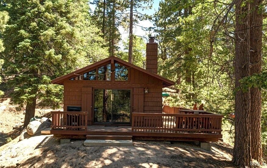 Property Photo:  372 Pine Hill Drive  CA 92333 