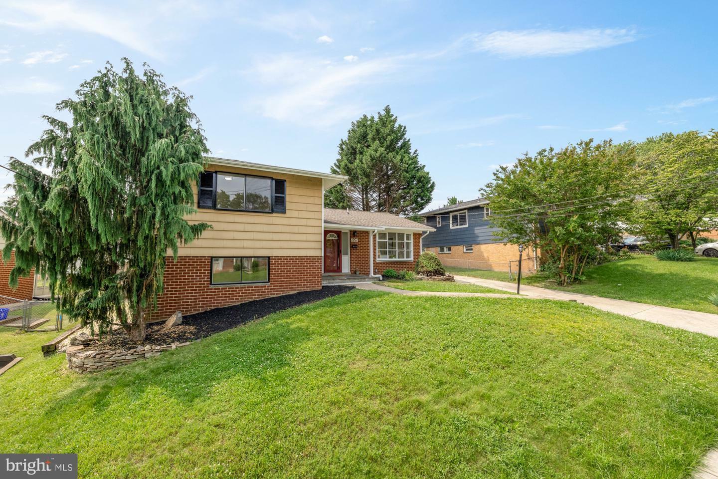Property Photo: 525 E Indian Spring Drive MD 20901