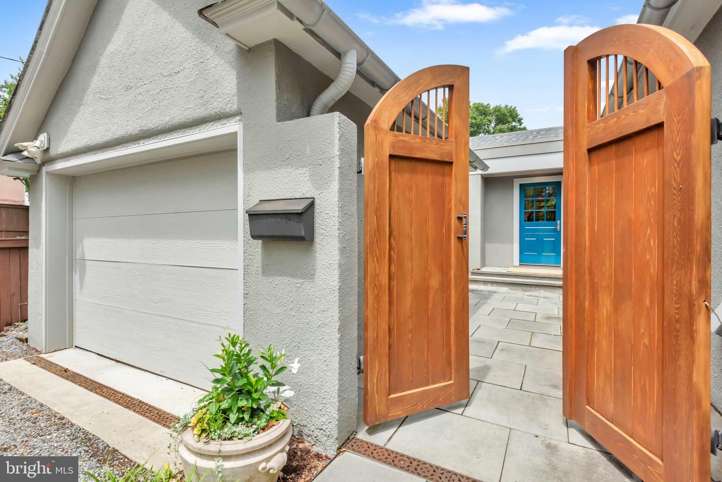 Property Photo: 16 Southgate Avenue MD 21401