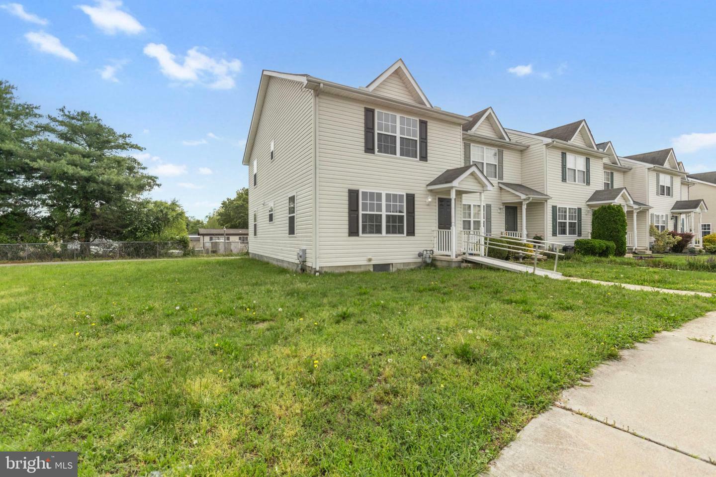 Property Photo: 195 Holmes Street DE 19901