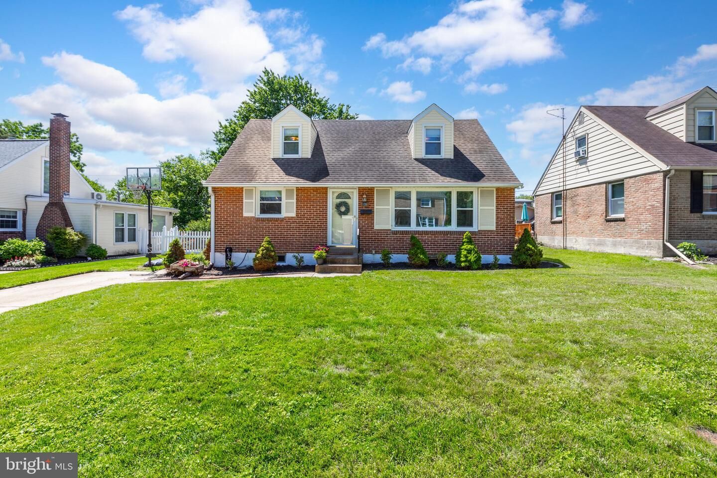 Property Photo:  106 Waverly Road  DE 19803 