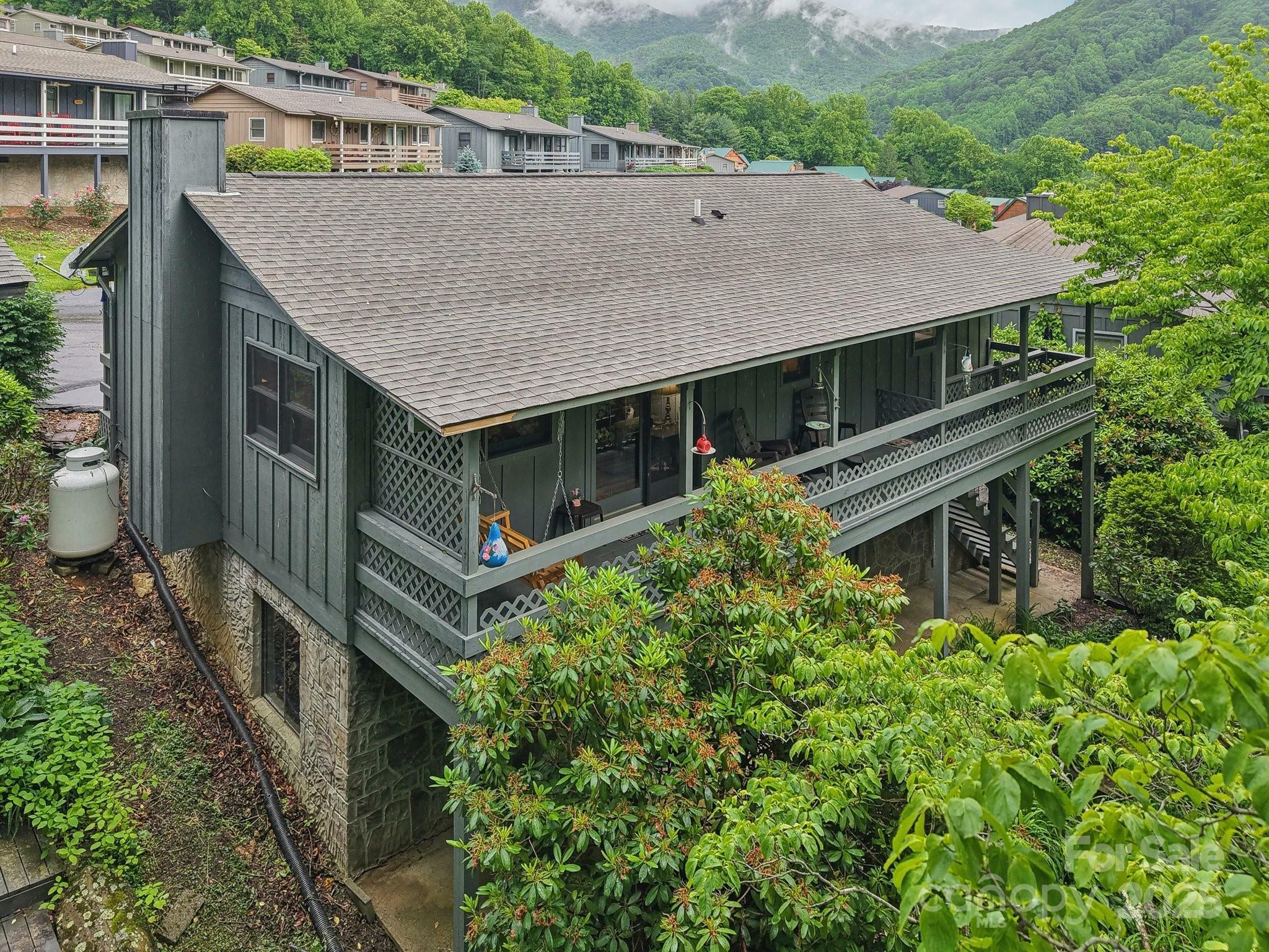 Property Photo:  418 Stoney Ridge Loop  NC 28751 