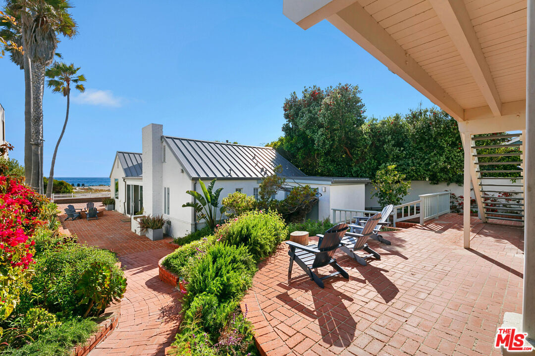 Property Photo:  30830 Broad Beach Rd  CA 90265 