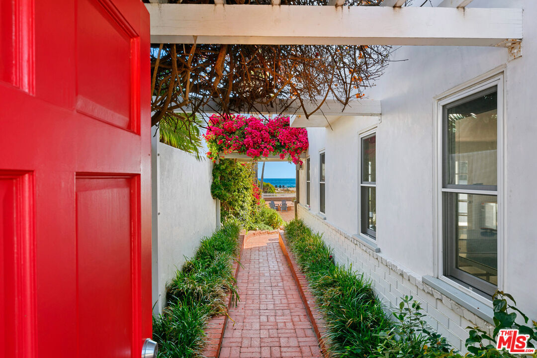 Property Photo:  30830 Broad Beach Rd  CA 90265 