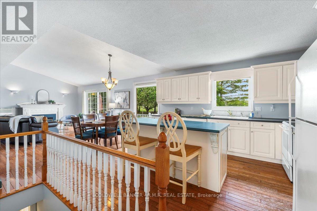 Property Photo:  790 Hamilton Road  ON K8N 4Z5 
