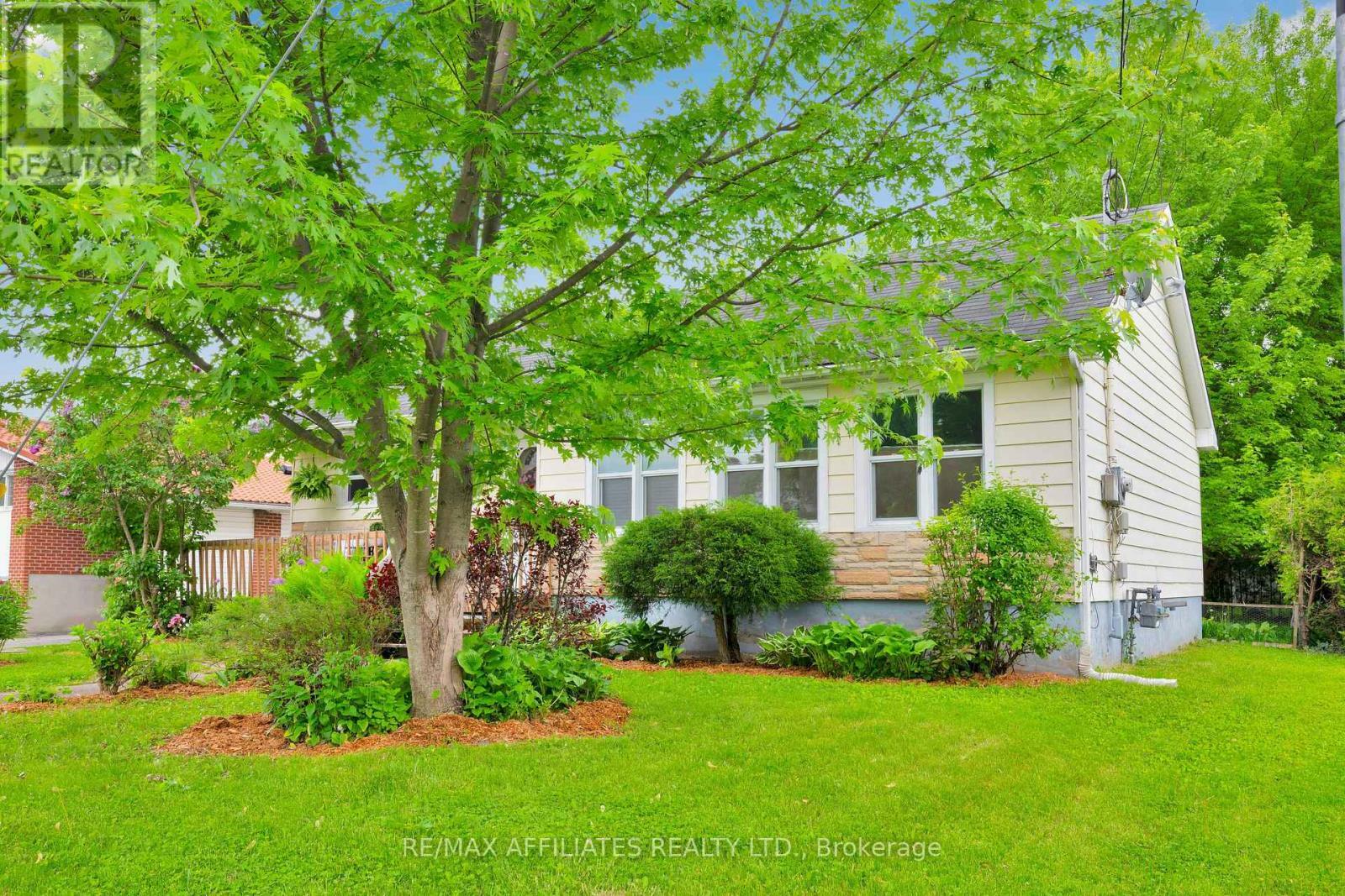 Property Photo: 238 Asa Street ON K0G 1J0