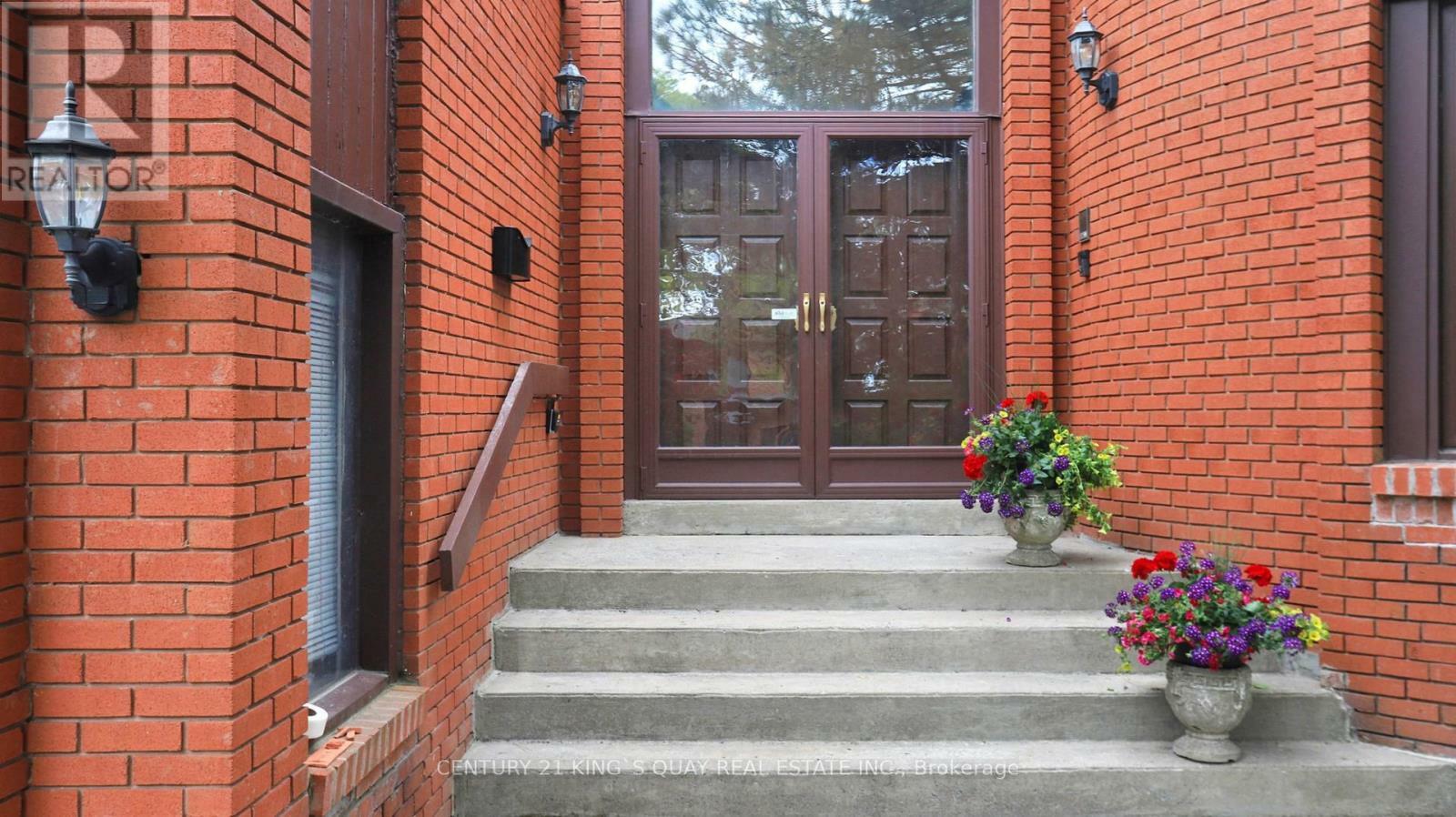 Property Photo: 54 Garnier Court ON M2M 4C9