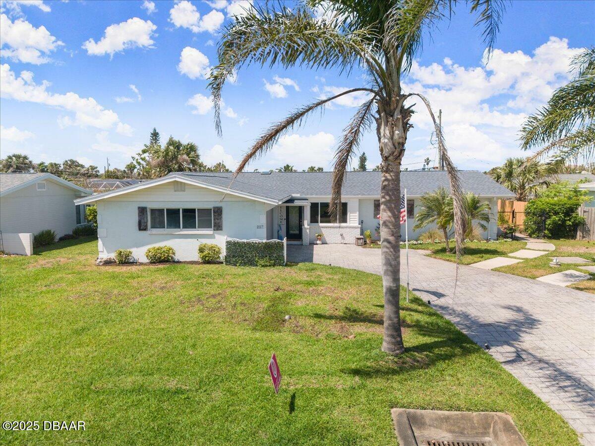 Property Photo: 217 Royal Dunes Circle FL 32176