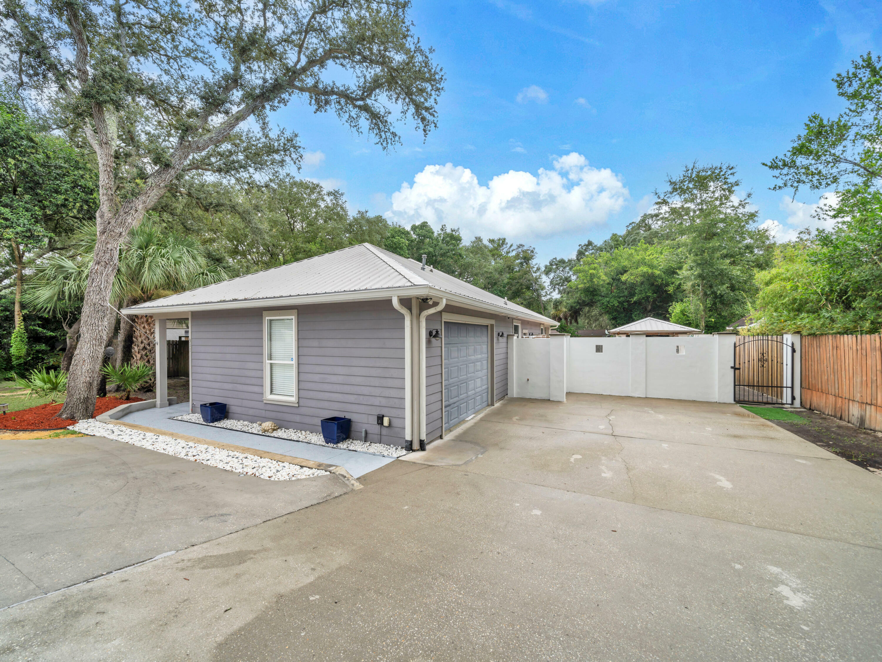 Property Photo: 311 Beal Parkway FL 32548