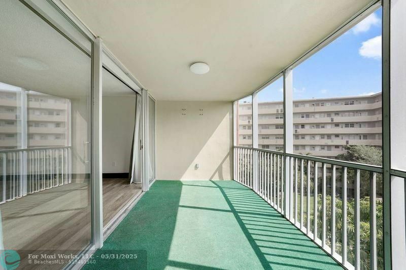 Property Photo: 1750 NE 191st St 519 FL 33179