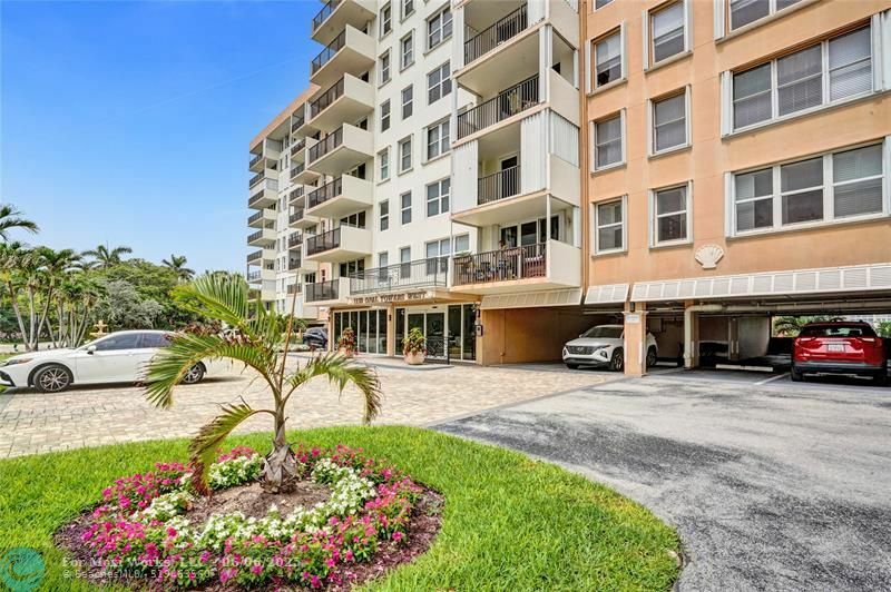 Property Photo: 1150 Hillsboro Mile 1016 FL 33062