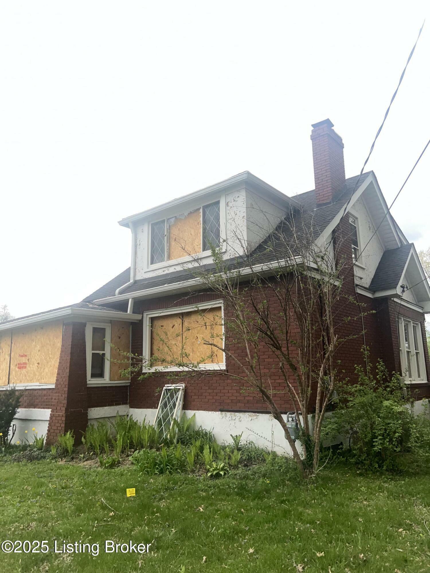 Property Photo: 1190 Bicknell Ave KY 40215