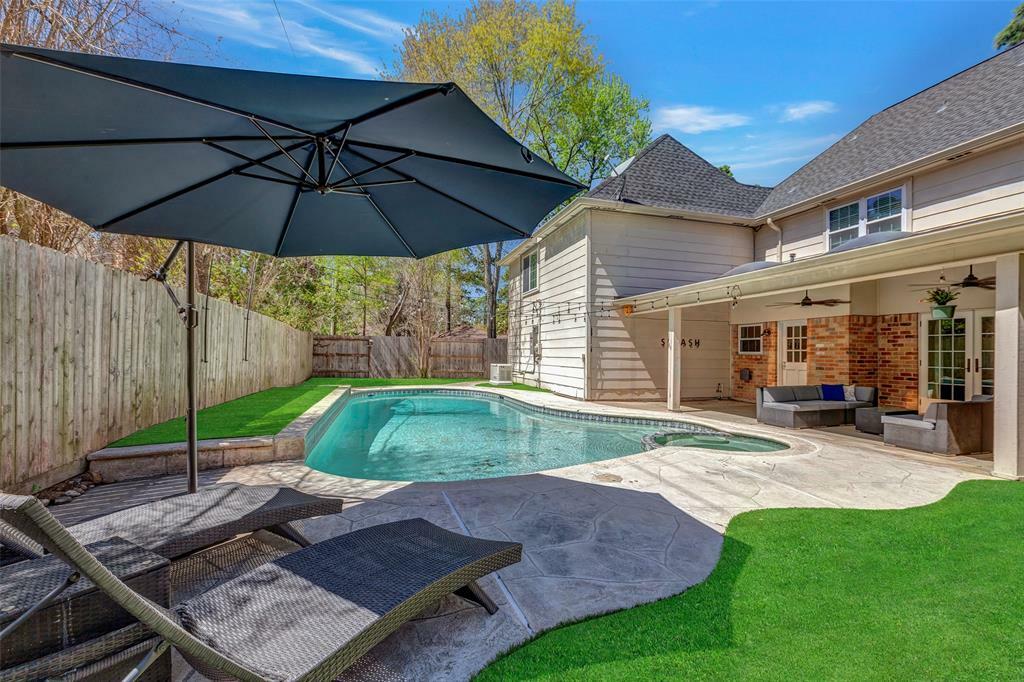 Property Photo: 9527 Enstone Circle TX 77379