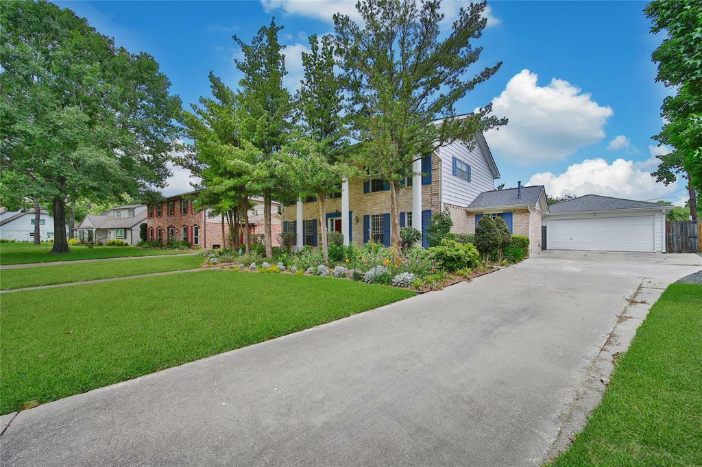 Property Photo: 4822 Droddy Street TX 77091