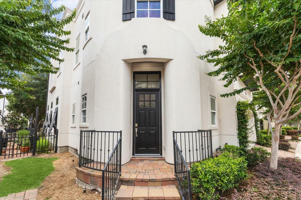 Property Photo: 1701 Wrenwood Lakes Lakes TX 77043