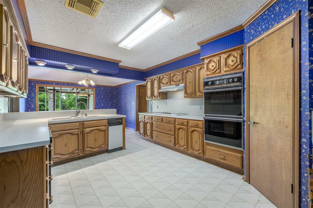 Property Photo: 207 Oak Hill Drive TX 77833