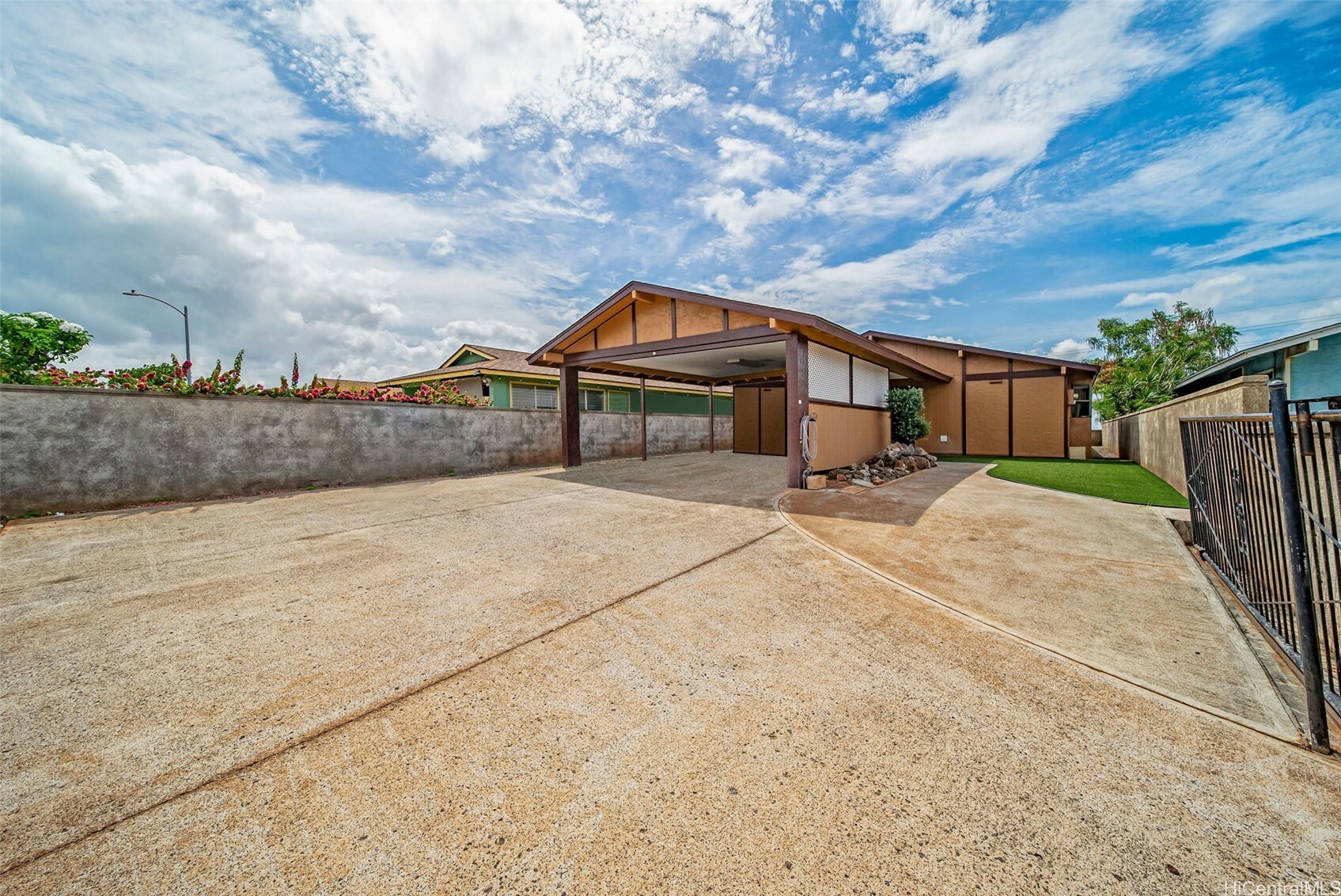 Property Photo: 94-165 Kupuohi Place HI 96797