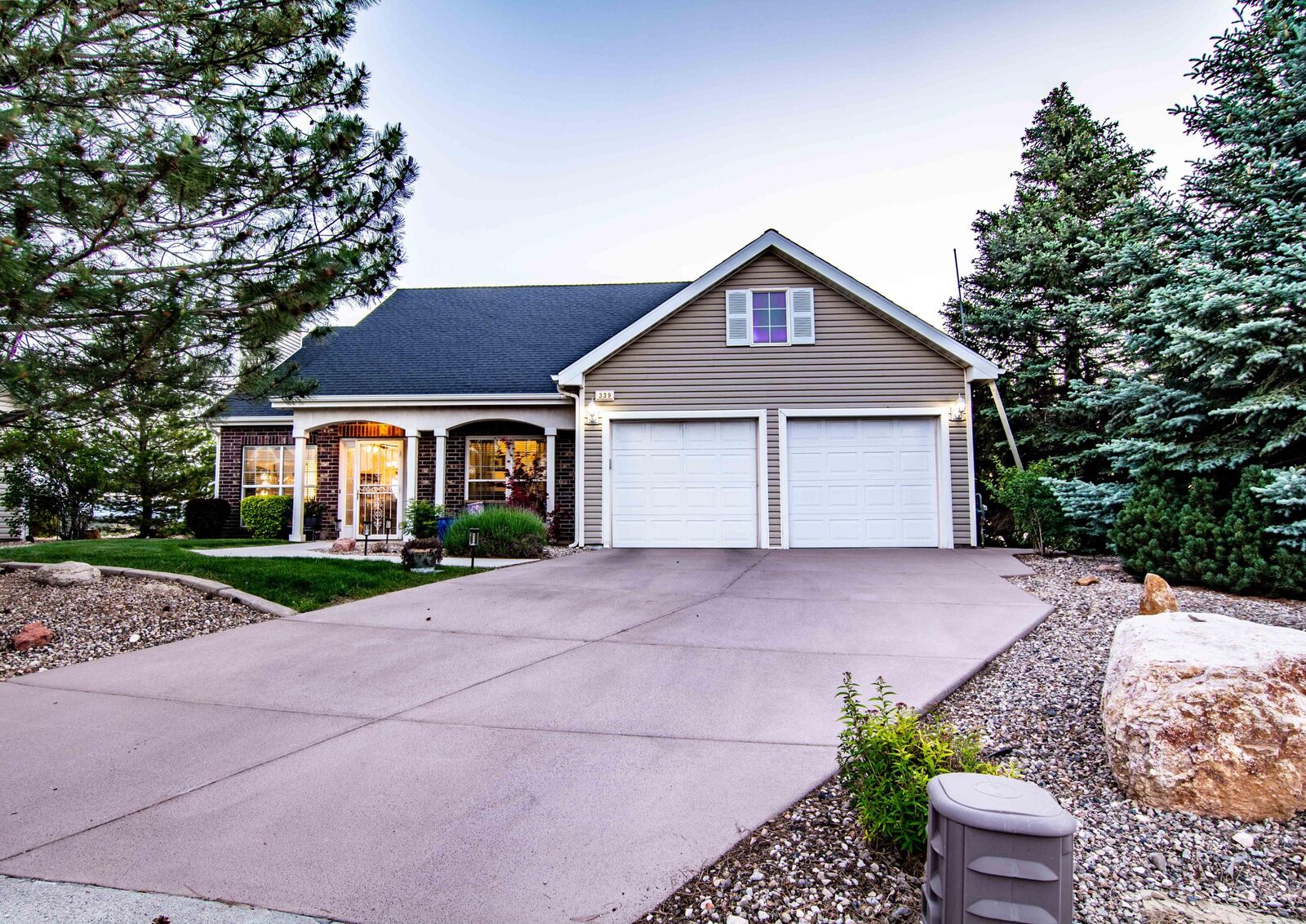 Property Photo: 339 N Harbor Cir UT 84720