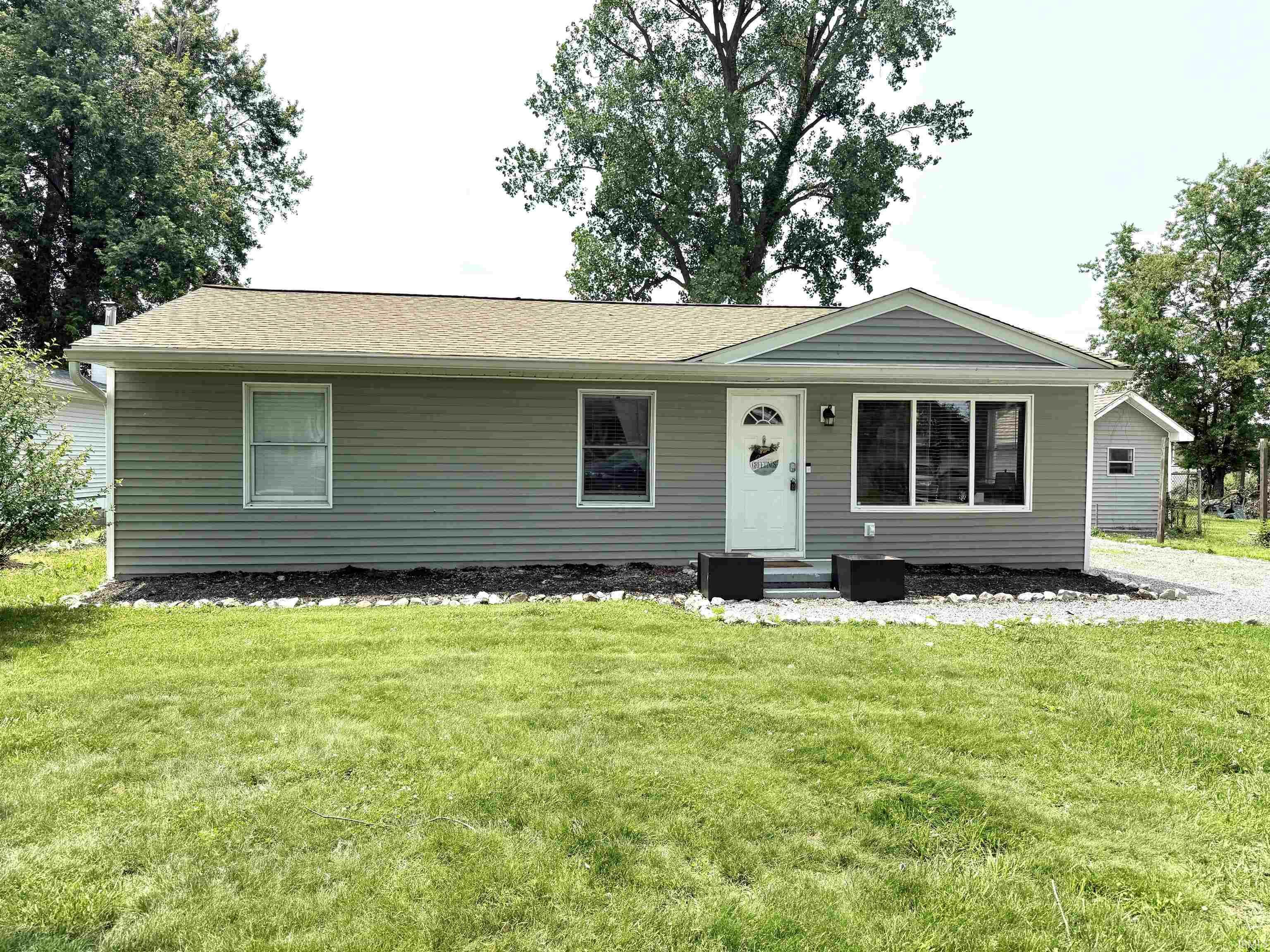 3833 Clover Drive  Newburgh IN 47630 photo