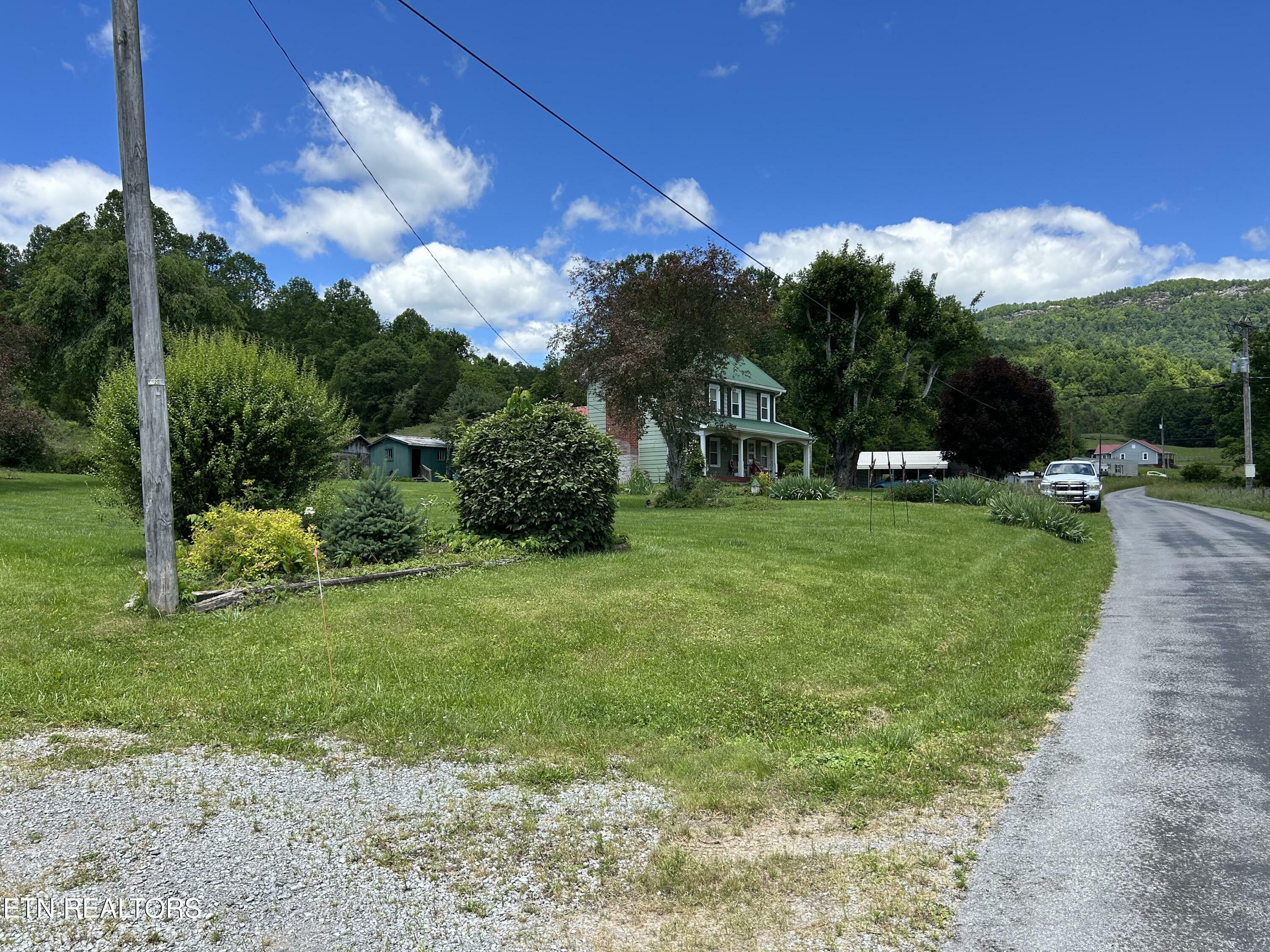 Property Photo: 4221 Old Friendship Rd VA 24263