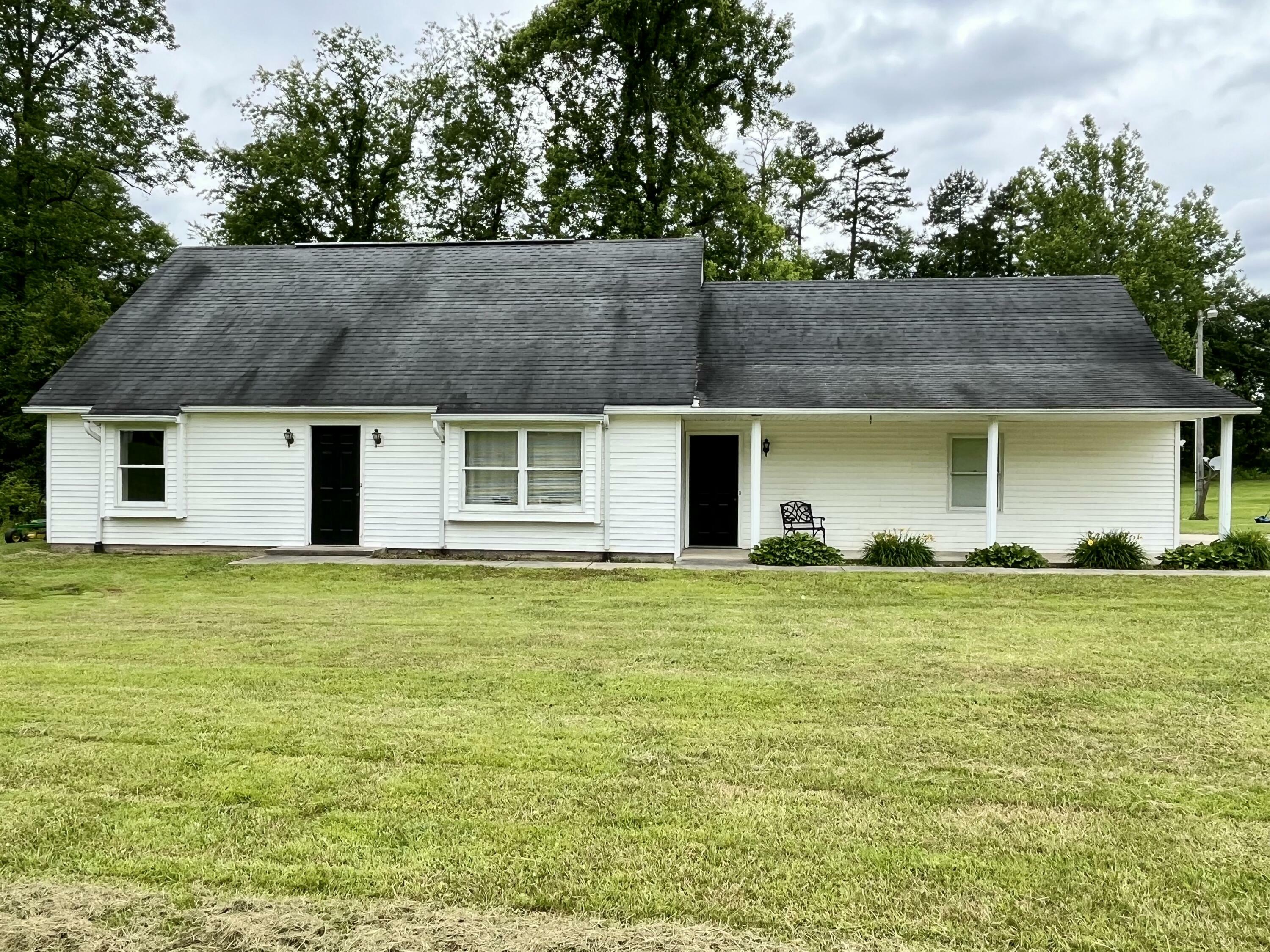 Property Photo: 2953 Somerset Road KY 40741