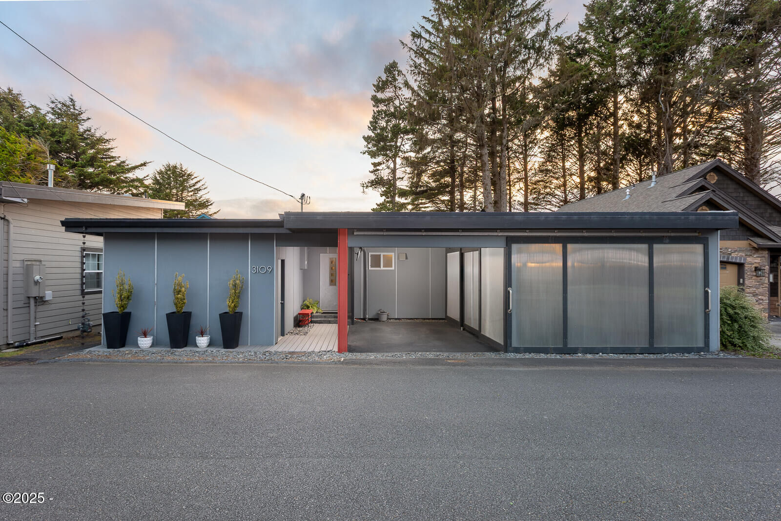 Property Photo:  3109 NW Neptune  OR 97367 