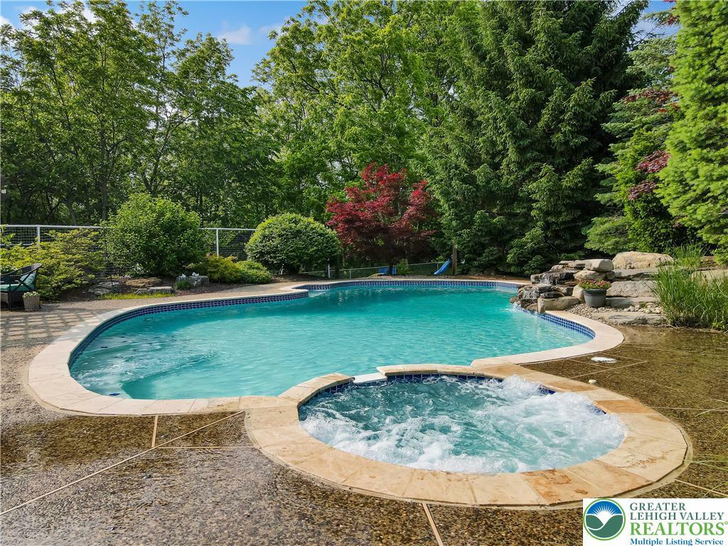 Property Photo:  386 Daniel Street  PA 18104 