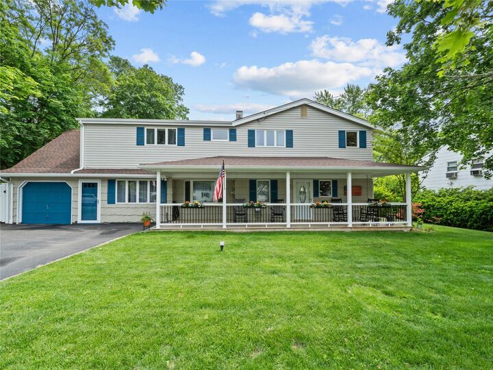 32 Sterling Drive  Lake Grove NY 11755 photo