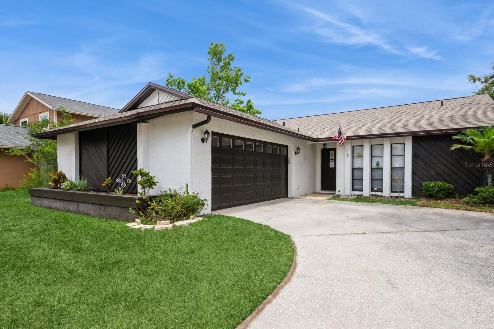 Property Photo:  15801 Cottontail Place  FL 33624 