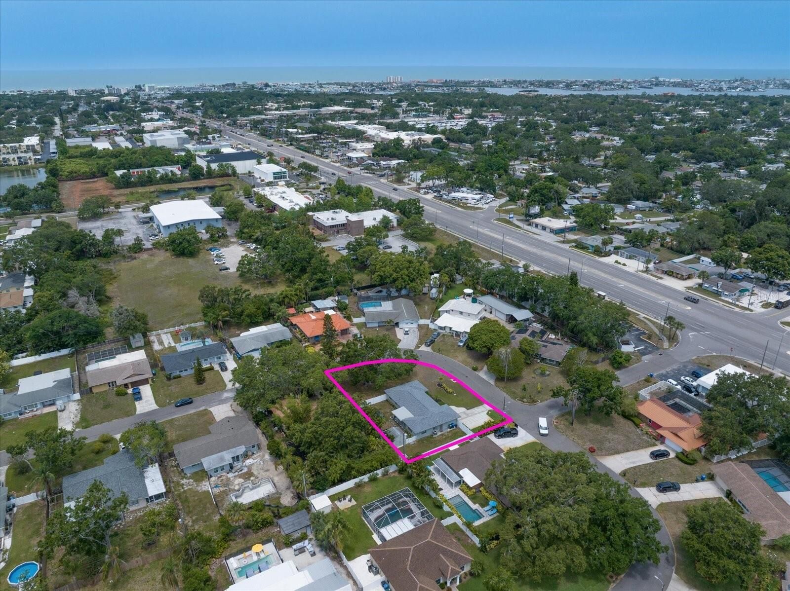 Property Photo:  13514 Oval Drive W  FL 33774 