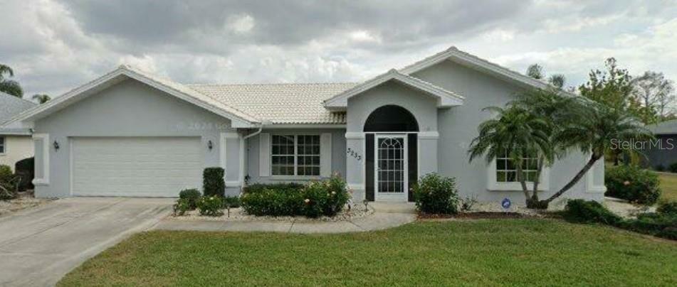 Property Photo: 3233 Meadow Run Drive FL 34293