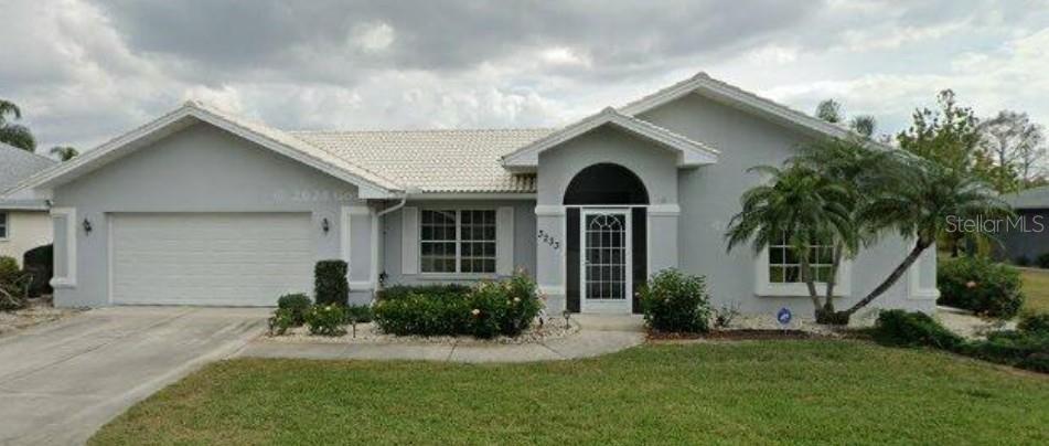 Property Photo: 3233 Meadow Run Drive FL 34293