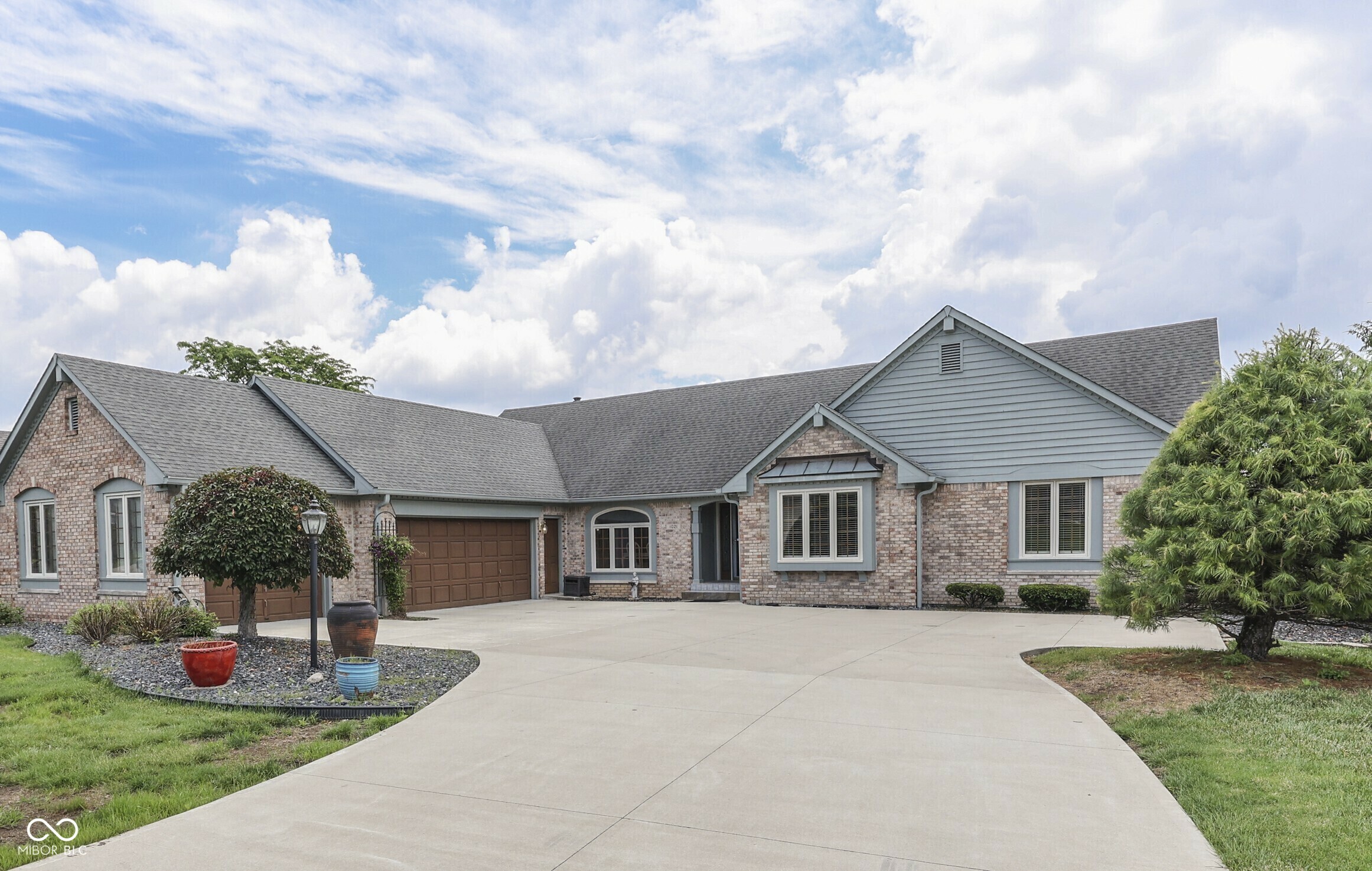 1021 Hudson Bay Drive  Greenwood IN 46142 photo